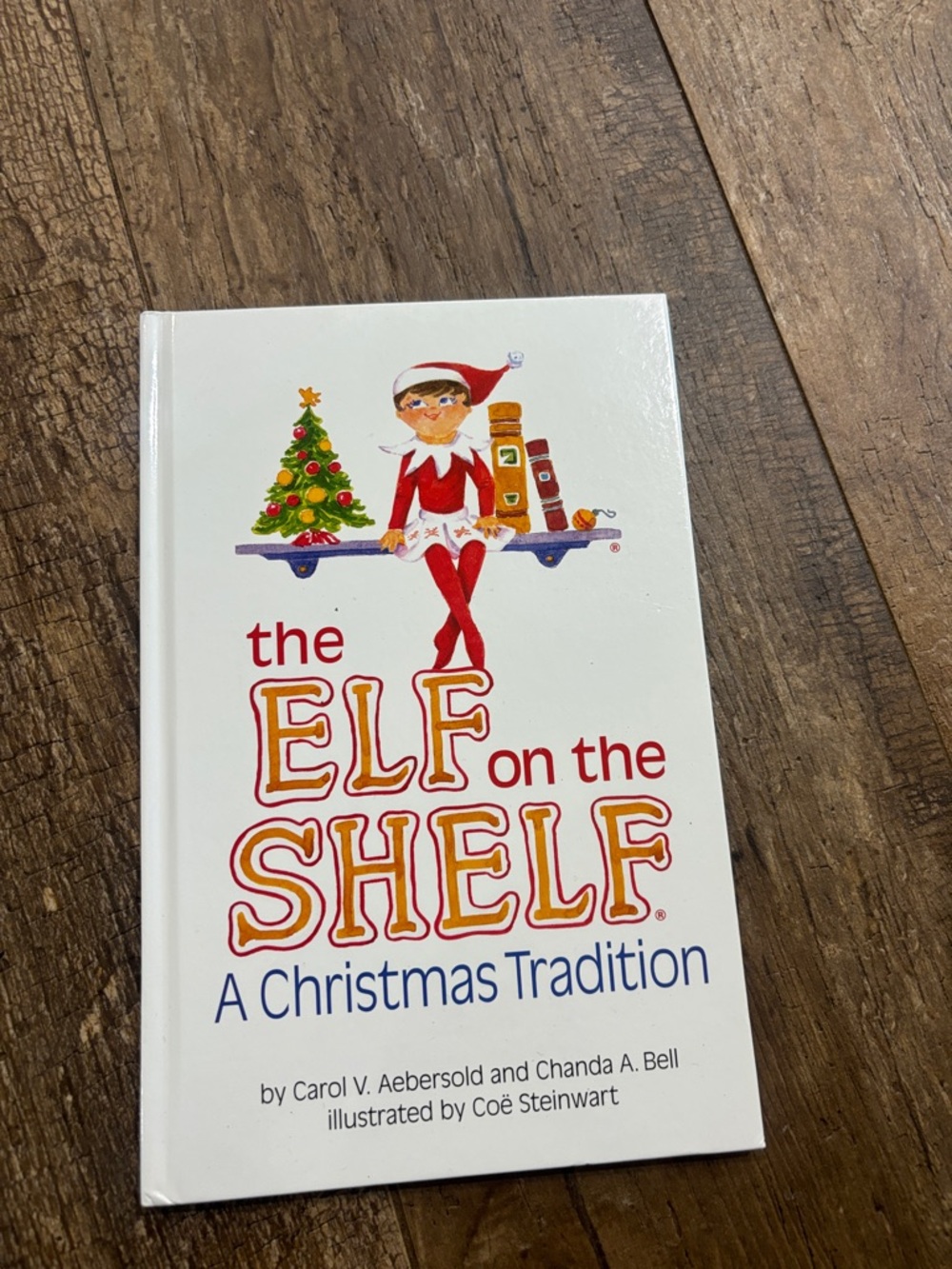 The ELF on the SHELF A Christmas Tradition - White Cover